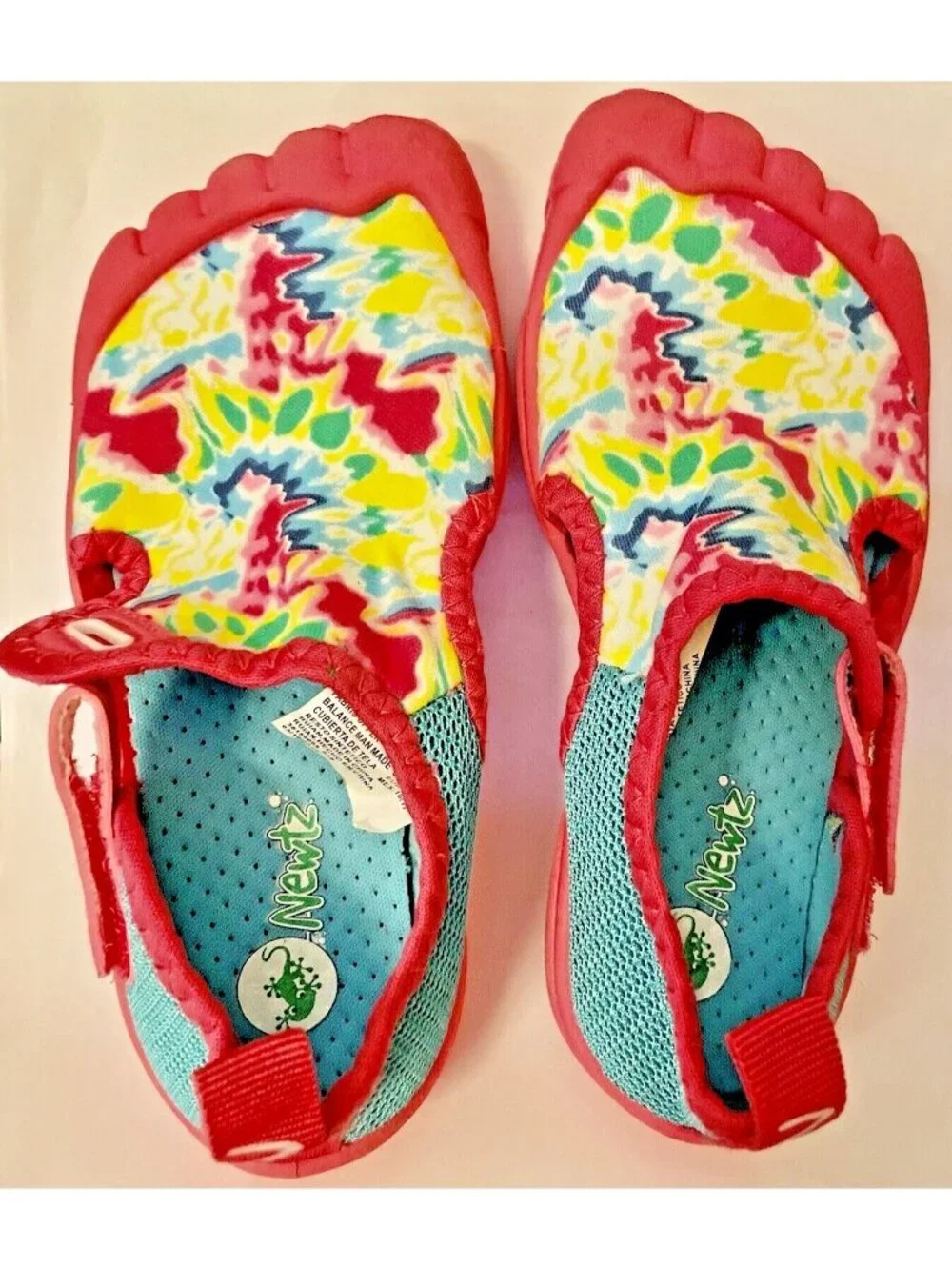 Girls Newitz 9/10 Pink Tie-Dye Swim Water Shoes Bumper Toes Vibrant Color Summer